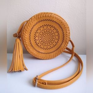 Art Class 7" Round Yellow Purse Bag Crossbody Boho With Tassel Very Cute